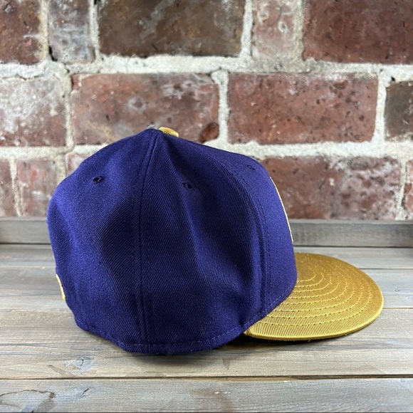 New Era 59Fifty Men’s Seattle Mariners Hat Purple/Gold Fitted - Picture 5 of 9